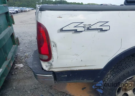 2000 Ford F-150 Lariat/Work Series/Xl/Xlt из США, поврежденный, VIN 1FTRX18L6YNB73186